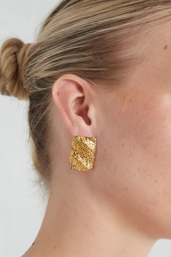 Call me Later structure earrings