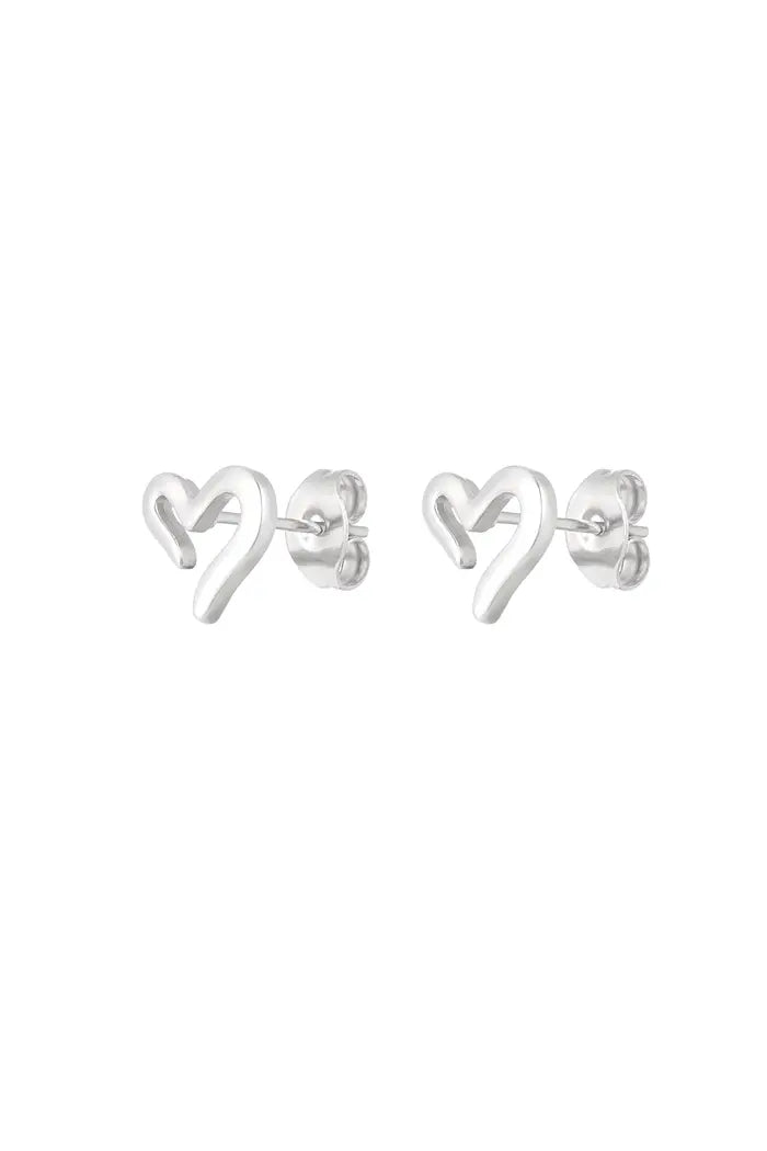 Open heart earring