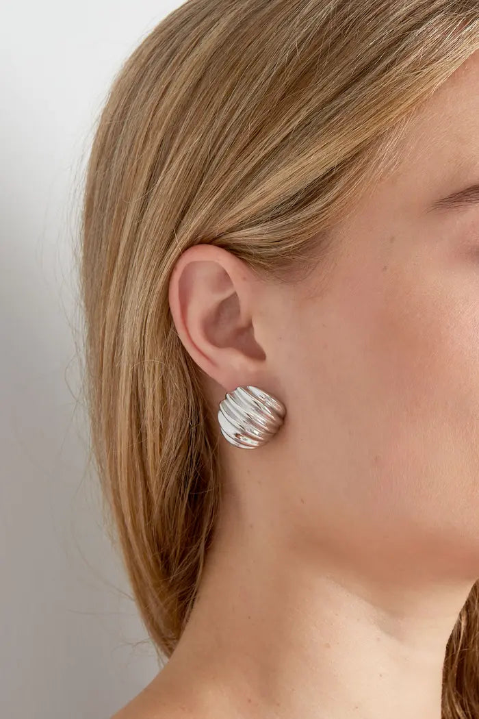 Wavy earrings